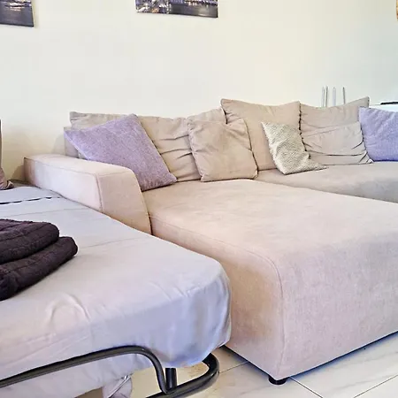 - Sea View Apartment *