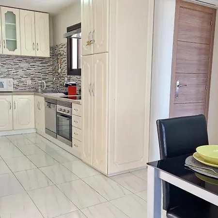 With Private Terrace - Ocean View Apartment *