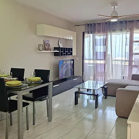 Apartment With Private Terrace - Ocean View